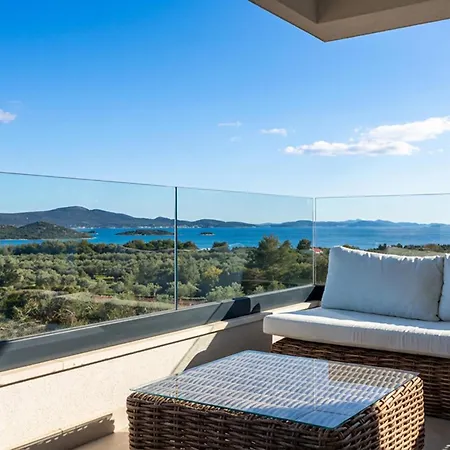 2 Bedroom Awesome In * Turanj