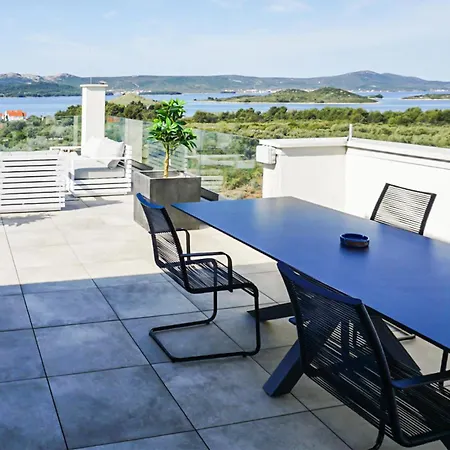 2 Bedroom Awesome In Appartement